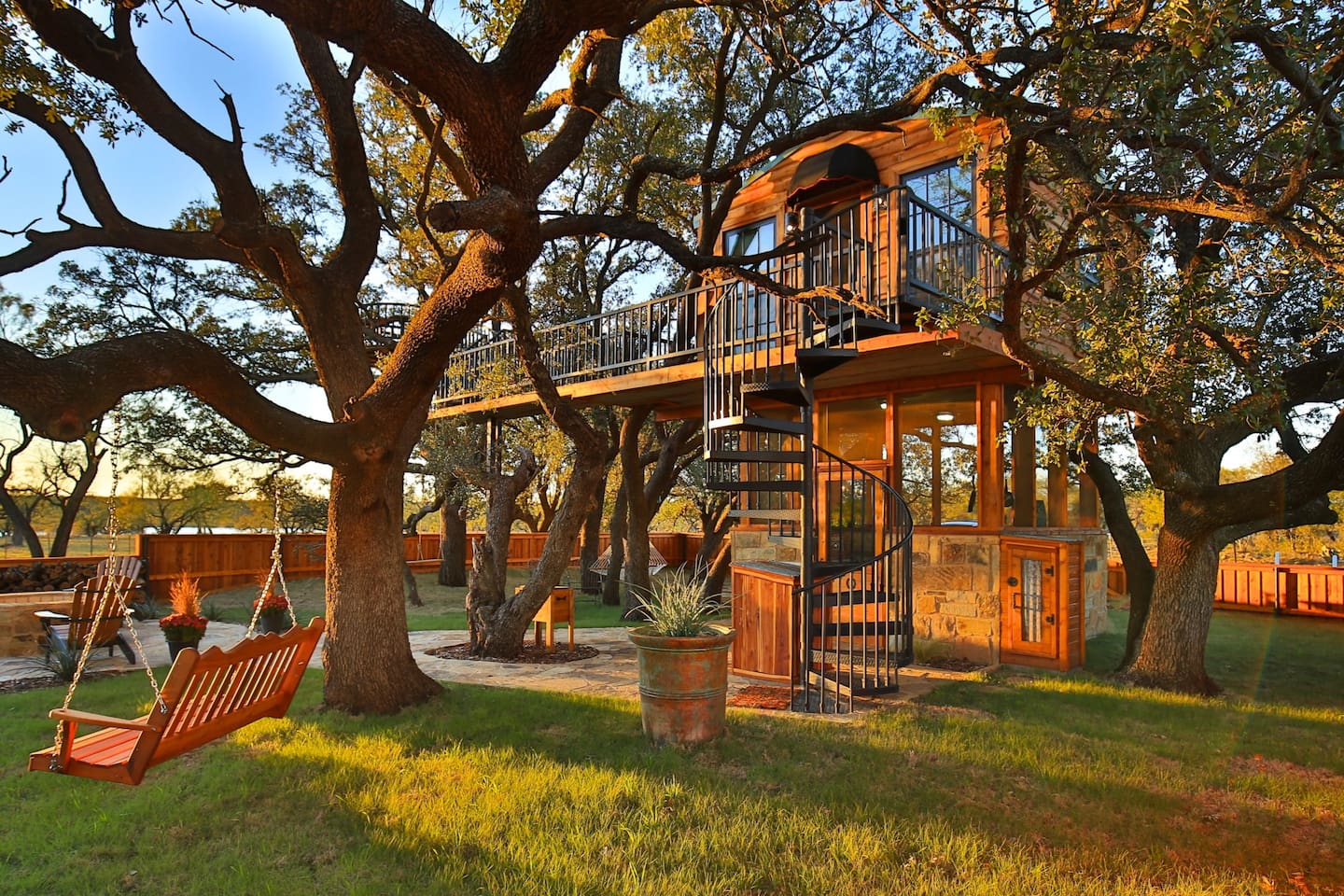 Ryders Treehouse Texas Rental