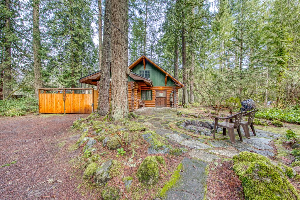 Riverfront Steiner cabin