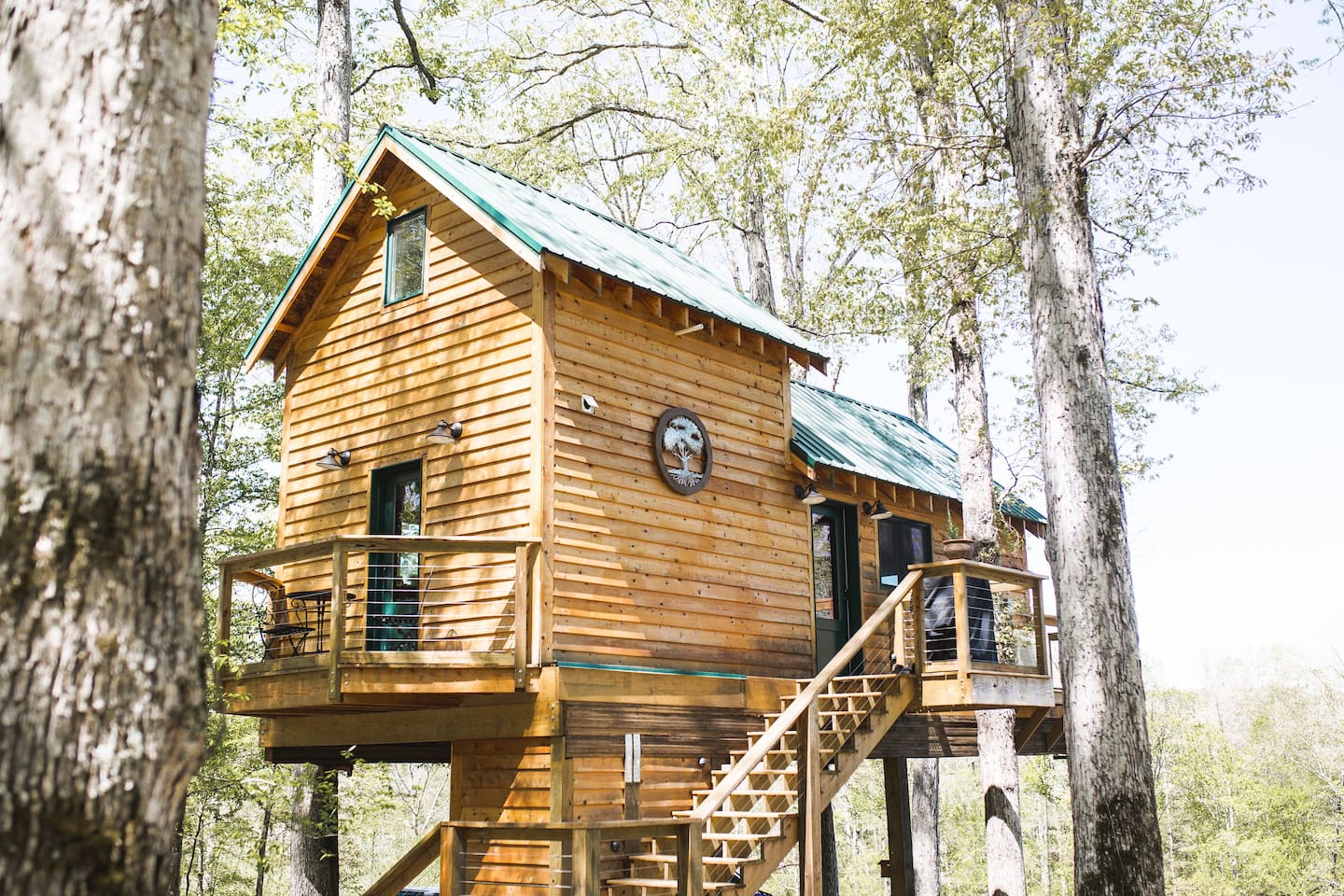 Serenity House - Treehouse Rental Tennessee
