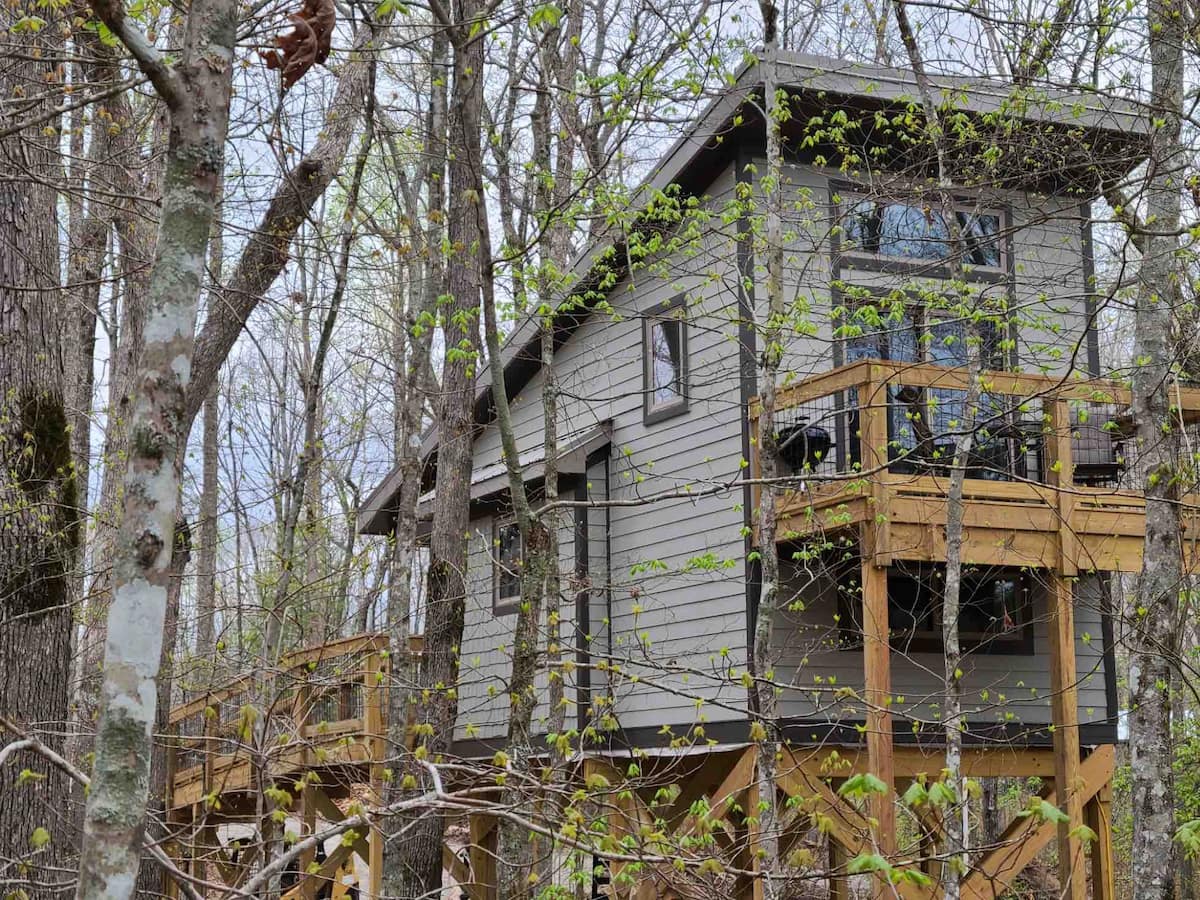 The Owl’s Nest Treehouse