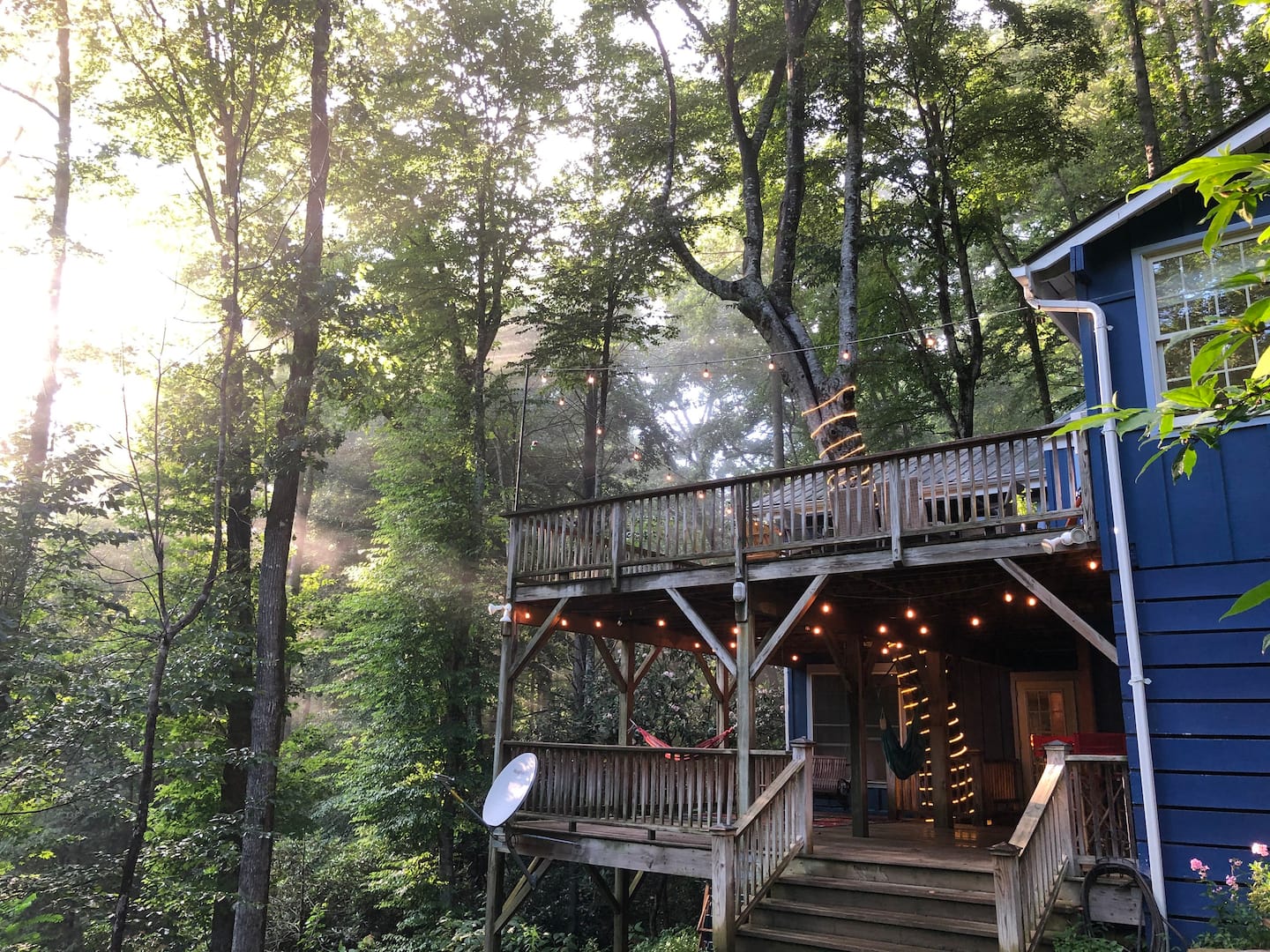 Happy Place Treehouse North Carolina