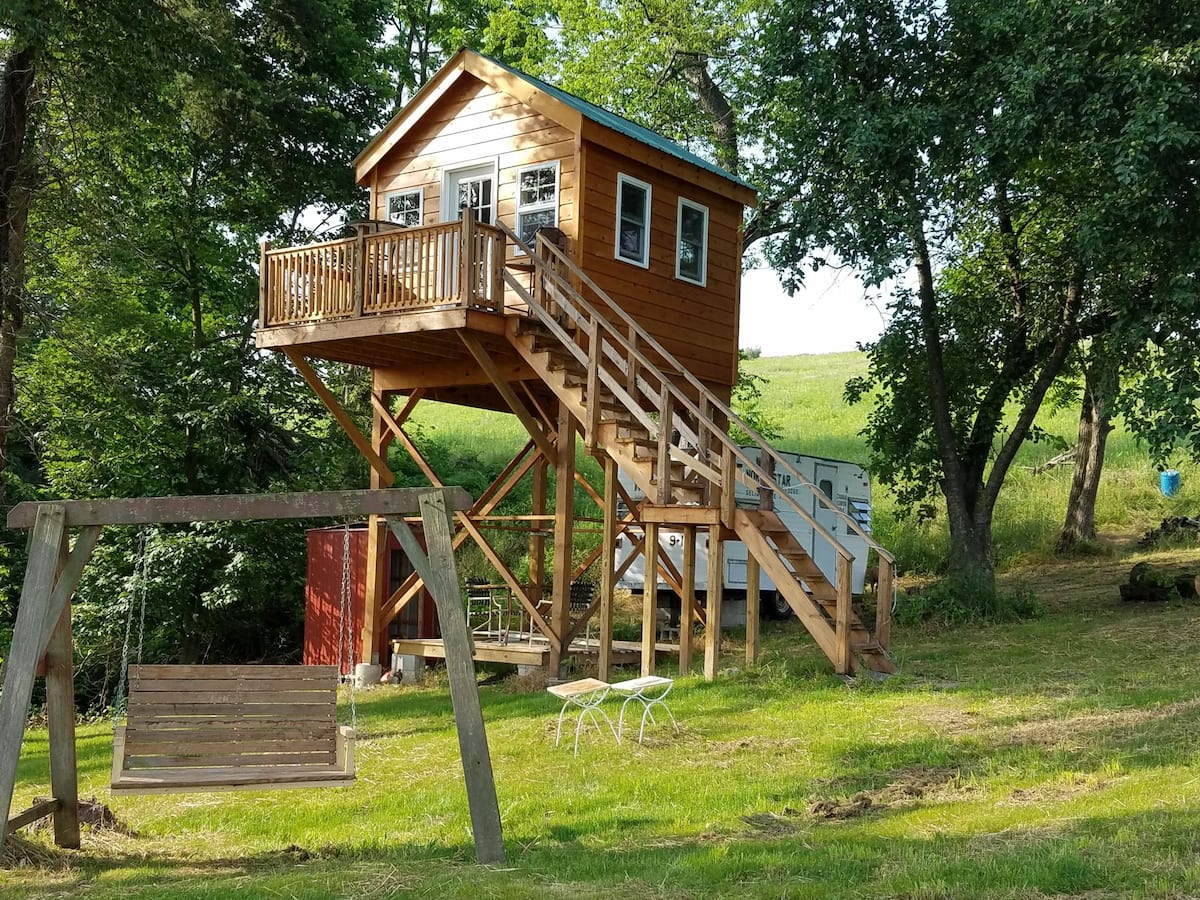 Tree House Rental Airbnb Pennsylvania