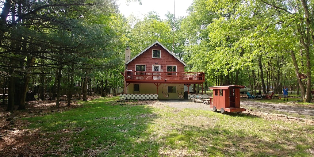 Treehouse in the Woods Pennsylvania Rental
