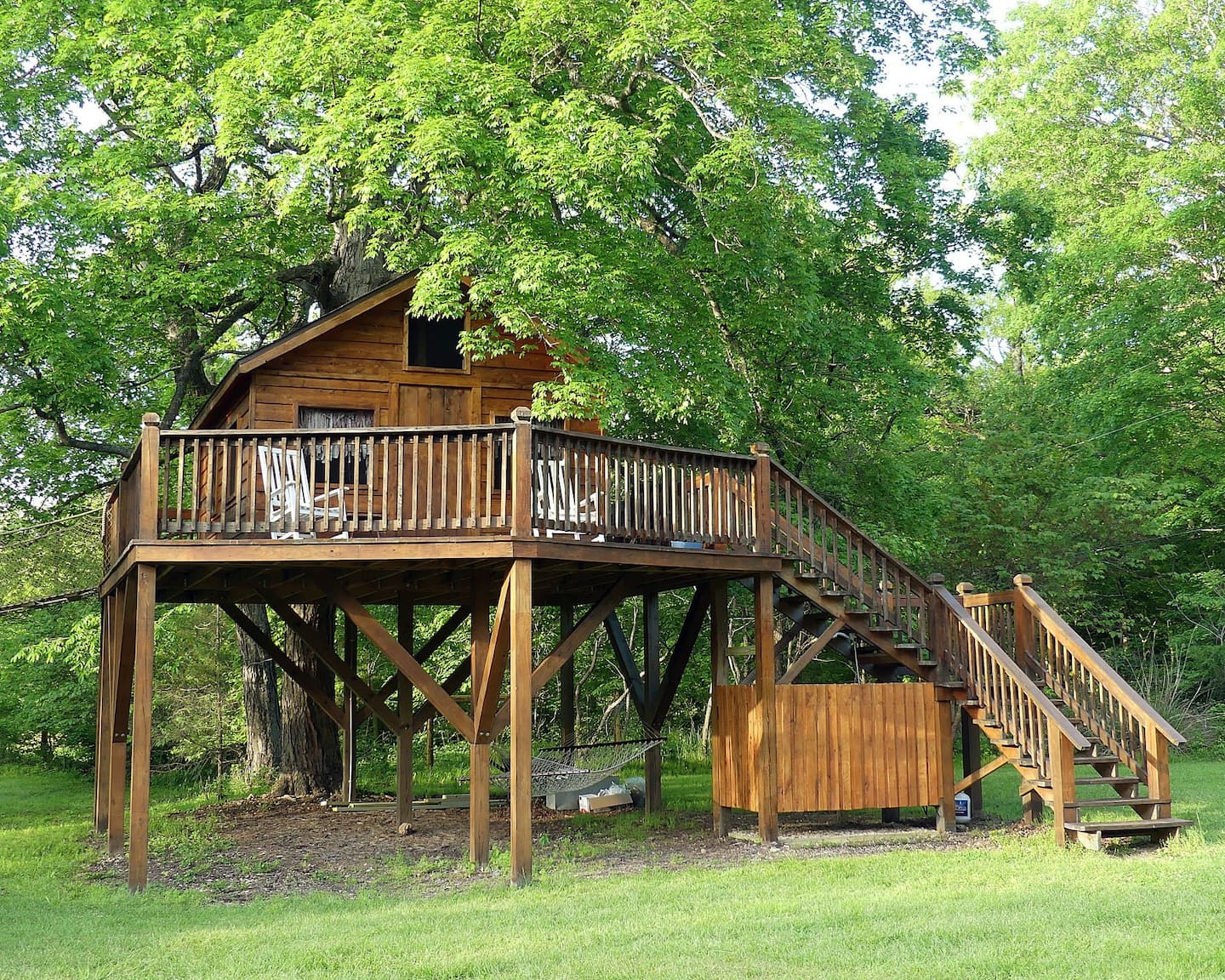 Almost Heaven Treehouse Missouri Airbnb