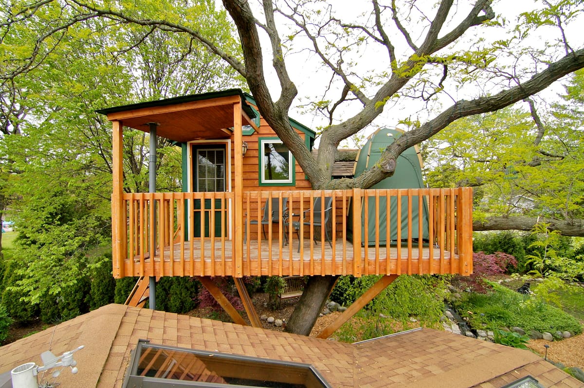 Enchanted Garden Treehouse Rental Illinois