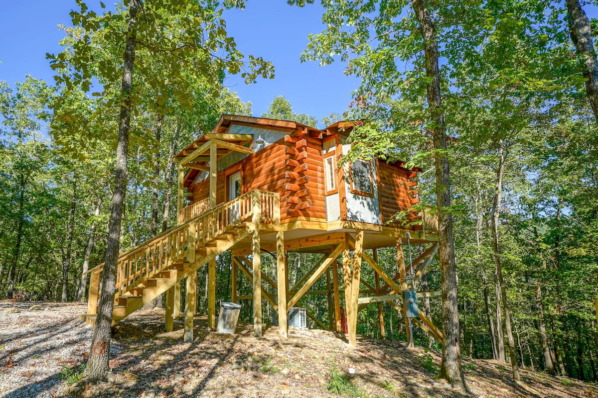 17 Incredible Treehouse Rentals In Arkansas | Treehouse Trippers