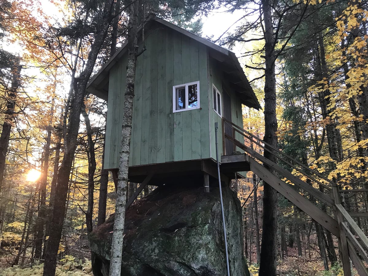 The Rock House - Treehouse Rental New York