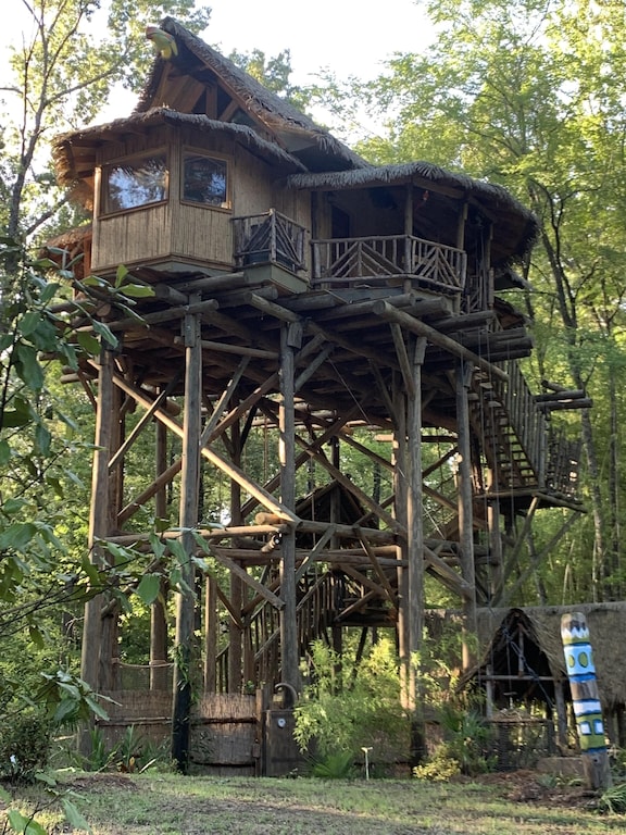 17 Incredible Treehouse Rentals In Arkansas | Treehouse Trippers