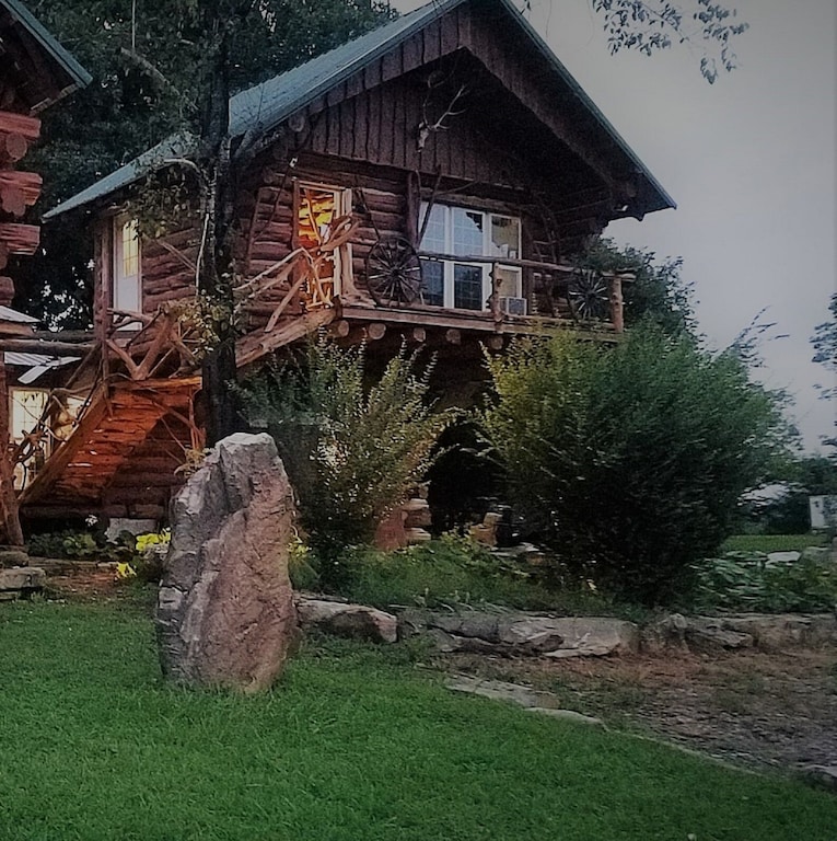 17 Incredible Treehouse Rentals In Arkansas | Treehouse Trippers