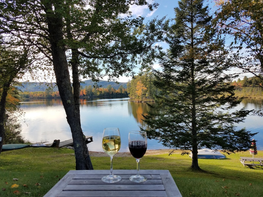 Affordable Lovely Lakefront Cottage