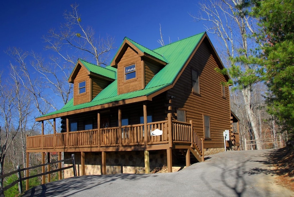 Cabin Treehouse Gatlinburg