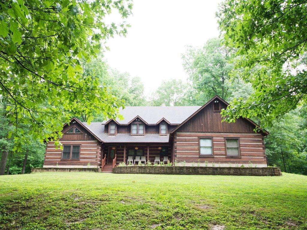 13 Dreamy Treehouse Rentals In Indiana & Amazing Cabins