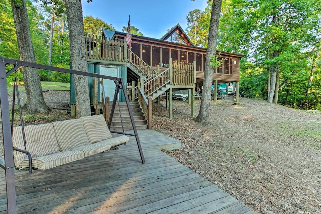 Lakefront Treehouse Rental Louisiana