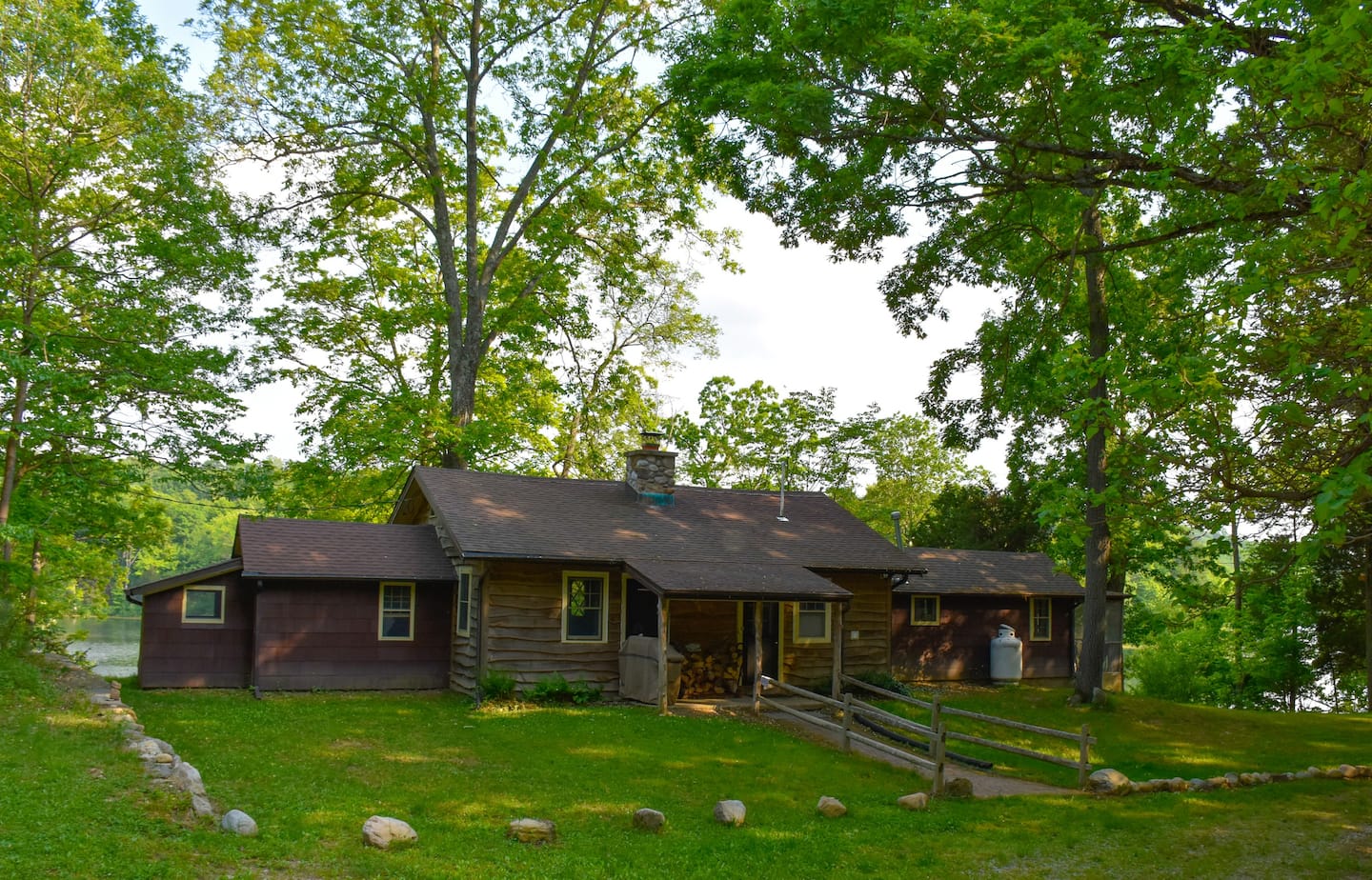 New Jersey Lakefront Cabin
