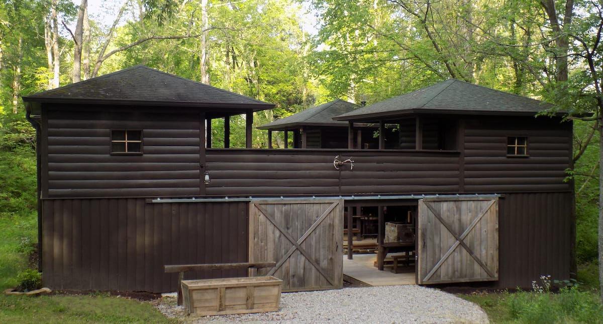 13 Dreamy Treehouse Rentals In Indiana & Amazing Cabins