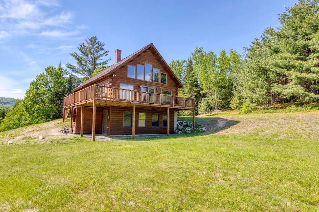Treehouse Cabin with Mountain Views in New Hampshire