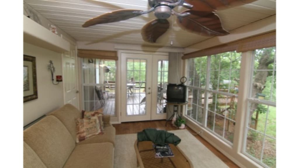 Treehouse Hideaway Rental Oklahoma