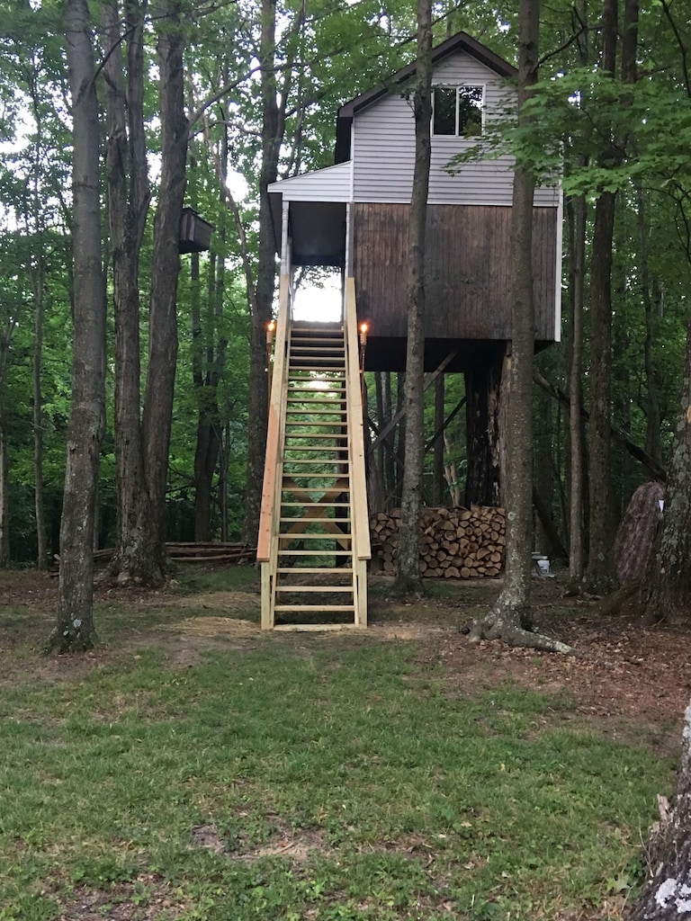 Woodys Treehouse in West Virginia