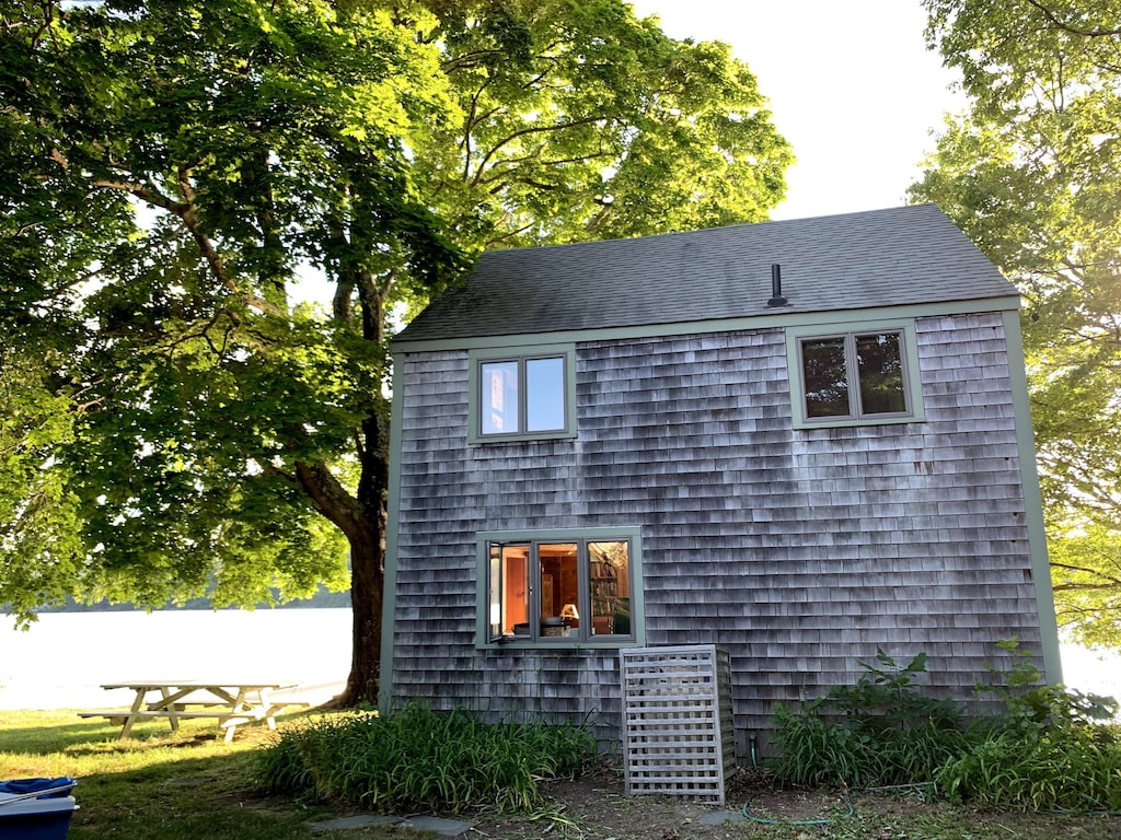 Lakeside Cabin Connecticut