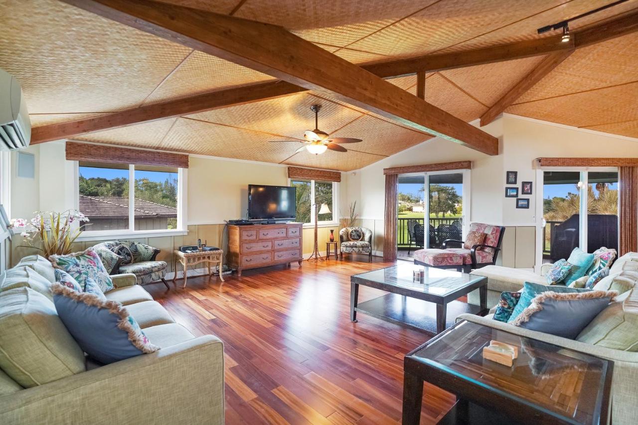 Lola Hale Luxury Treehouse Rental