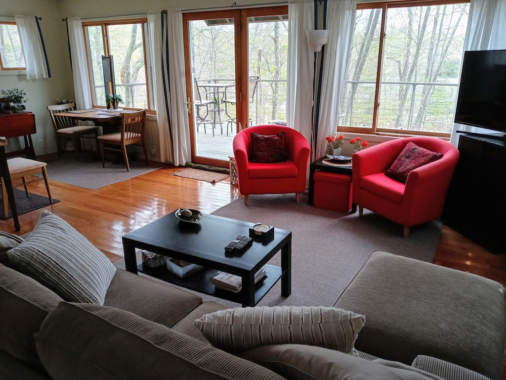 Treehouse Connecticut Rental