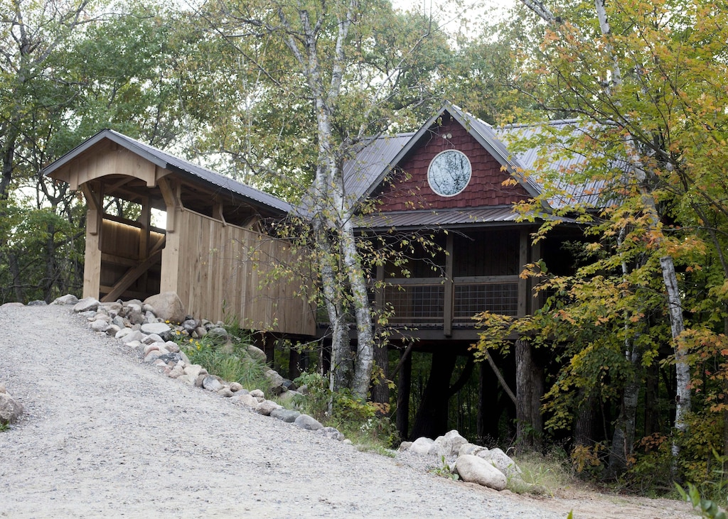 Treehouse Rental in Minnesota