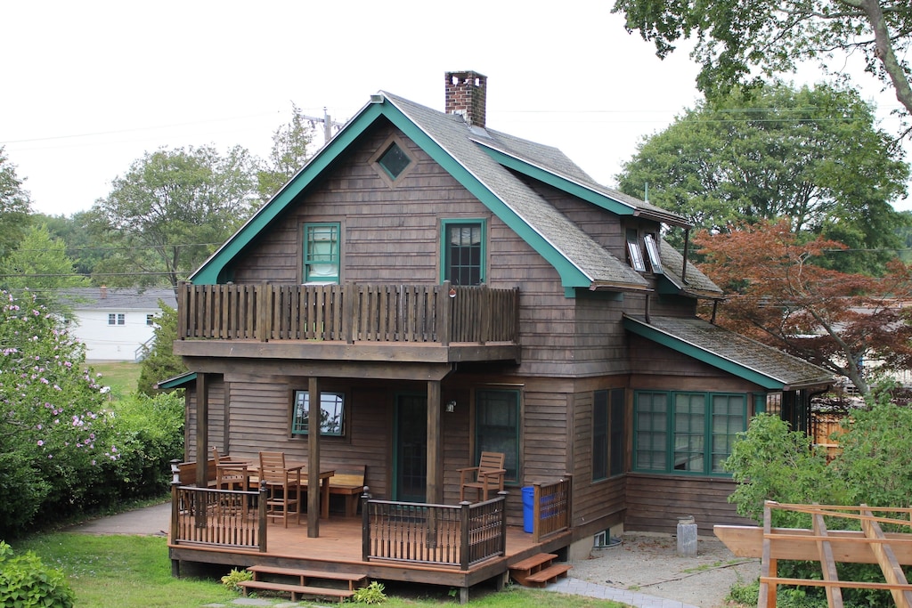 Treehouse Rentals in Connecticut