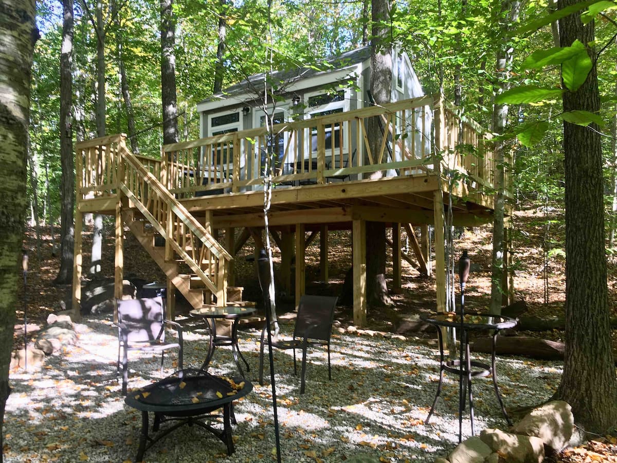 Water Forest Retreat- Tree House Connecticut Airbnb