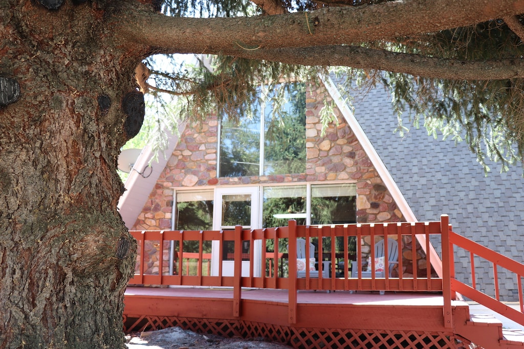 Cozy Mountain Cabin Treehouse in Utah