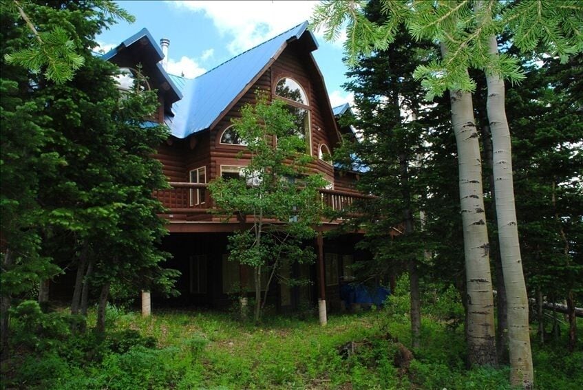 Luxury Treehouse Utah Mountain Ski-in, Ski-Out