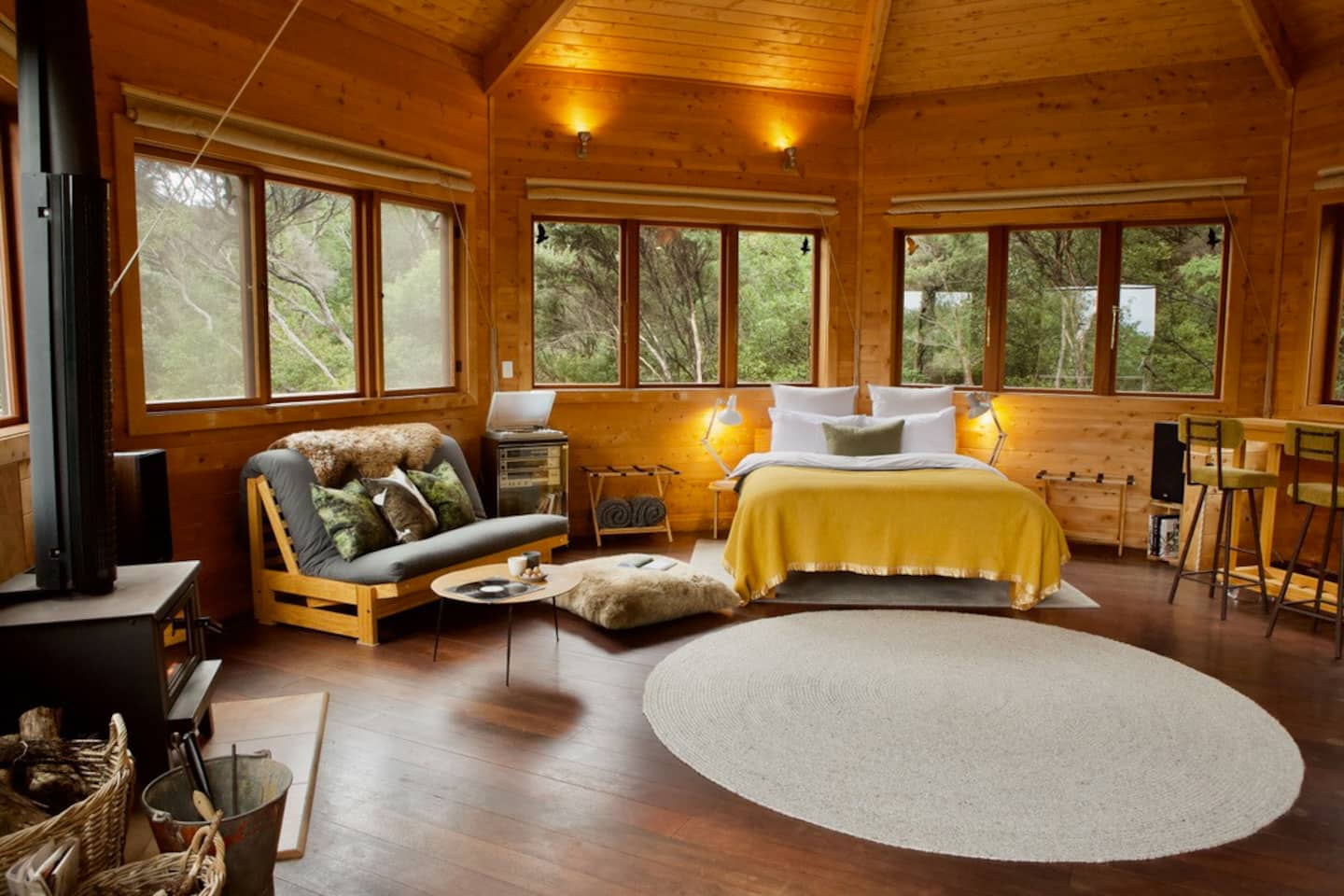 AWAY Treehouse Rental Auckland New Zealand