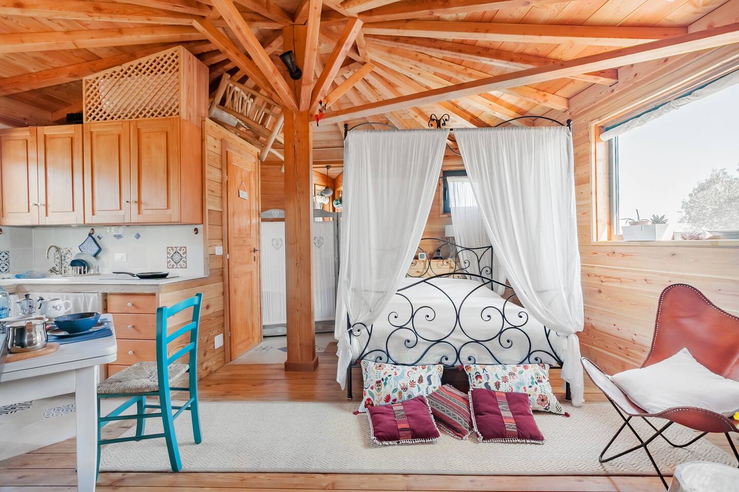 Luxury Treehouse Rental in Italy