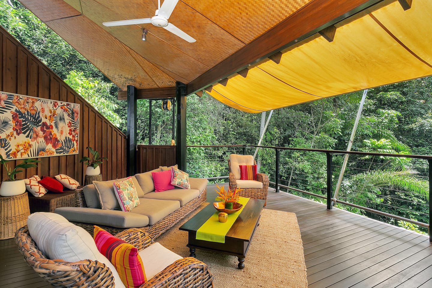 Secret Treehouse Rental Airbnb in Earlville, Queensland, Australia