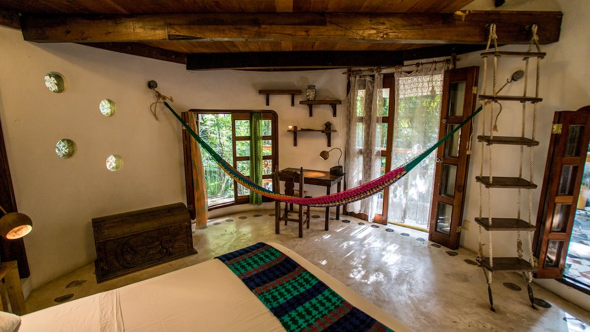 Treehouse La Selva Airbnb