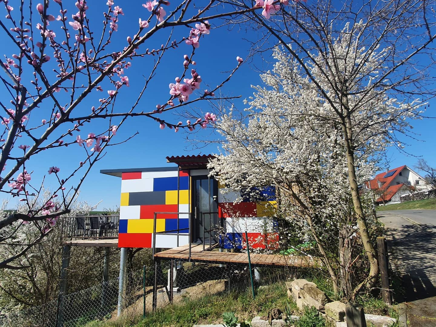 LEGO- BOX - Unique Tree House Airbnb in Germany