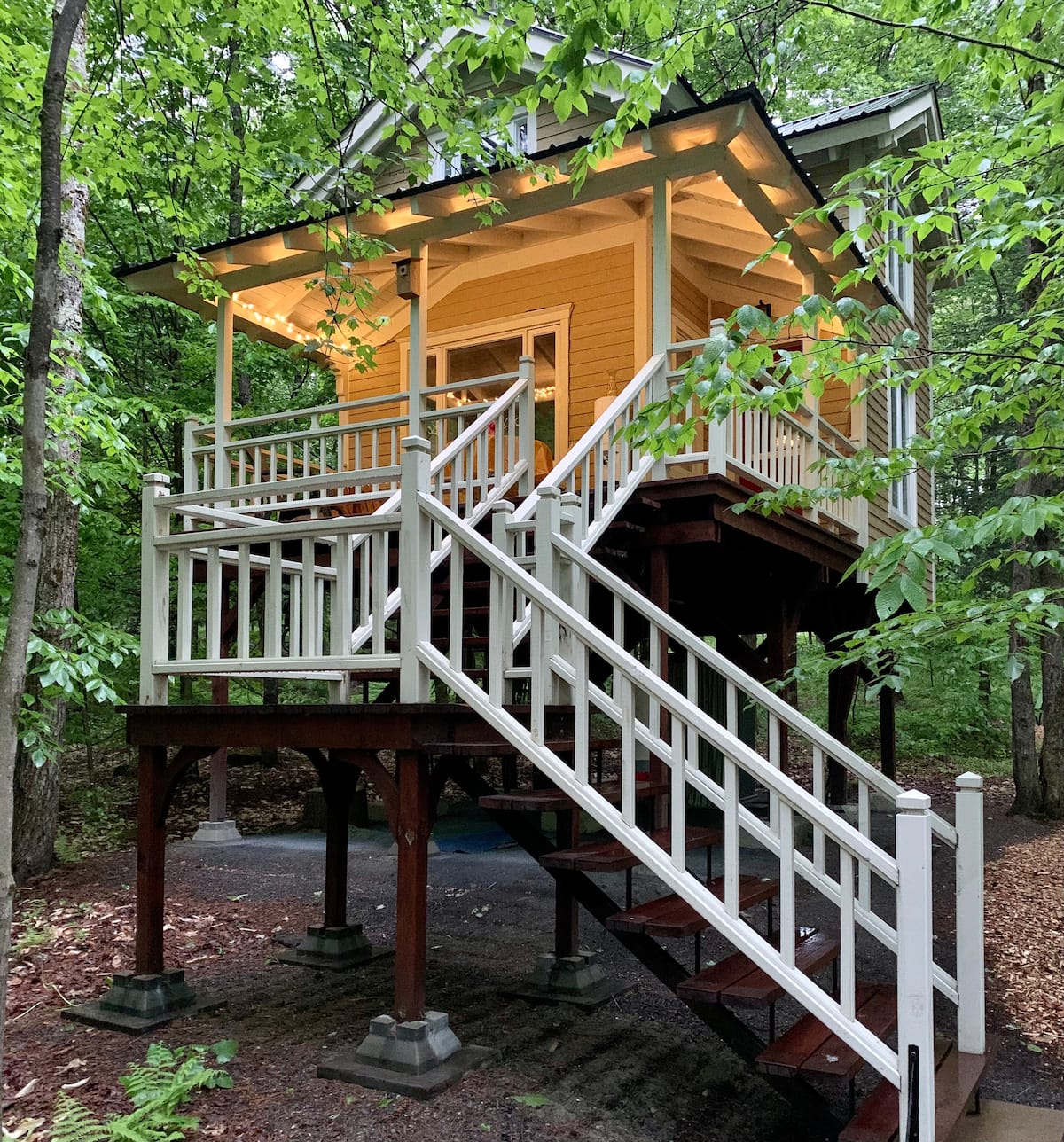 The Gallery Treehouse in Canada