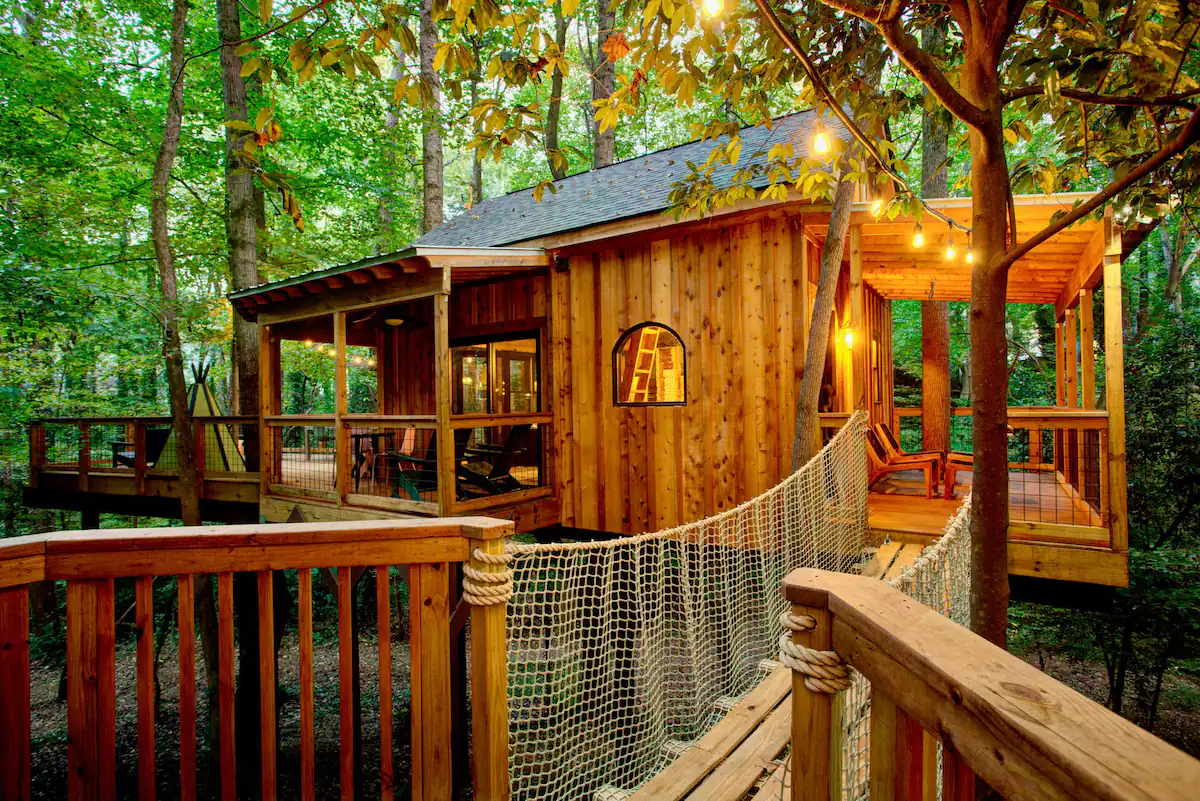 Treehouse Escape on 5 Acres - Tree House ATL