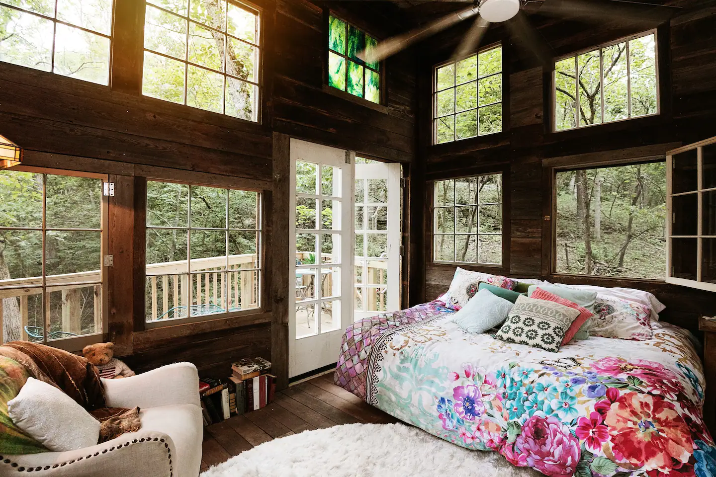 17 Best Treehouses In Missouri For A Cabin Getaway